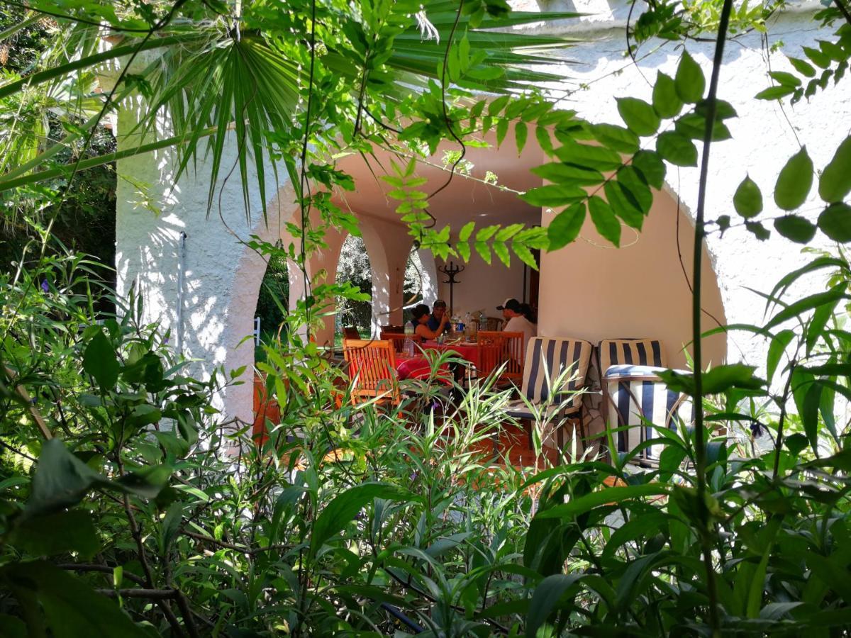 Villa Murgia Solanas  Eksteriør billede