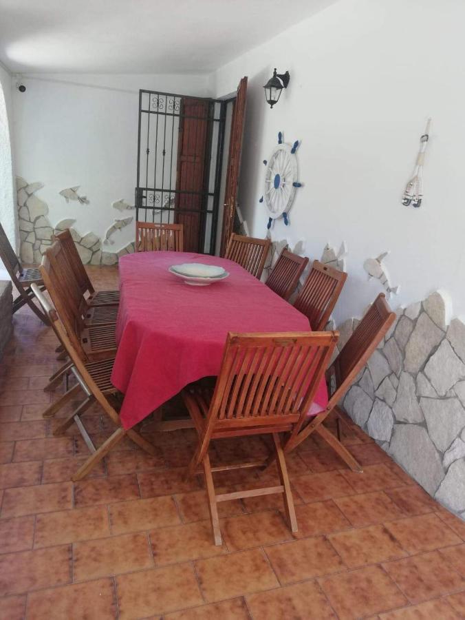 Villa Murgia Solanas  Eksteriør billede
